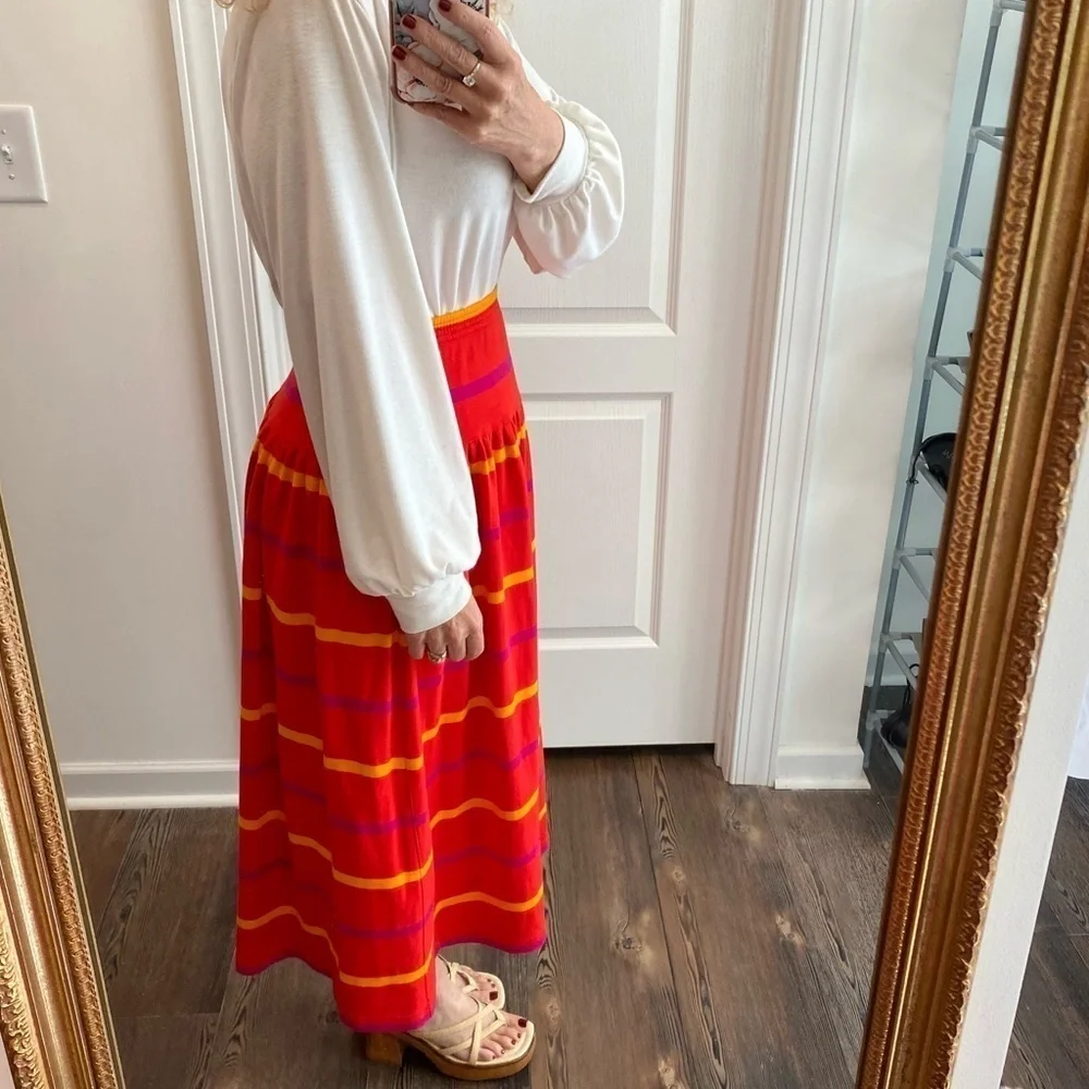 Vintage Adrienne Vittadini sport 100% cotton red multicolor Striped Midi Skirt
